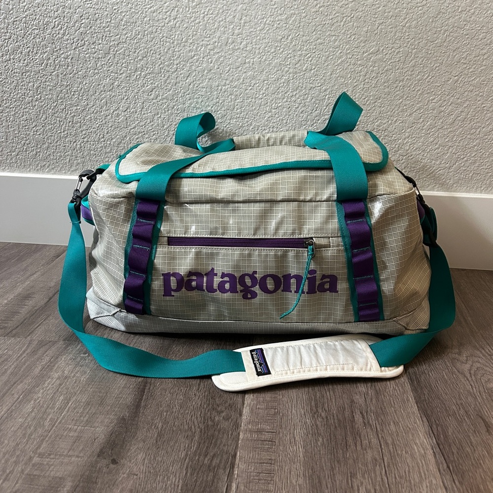 Patagonia Black Hole Duffel 45 L with Shoulder Strap